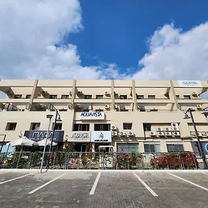 阿卡维斯塔套房酒店 酒店